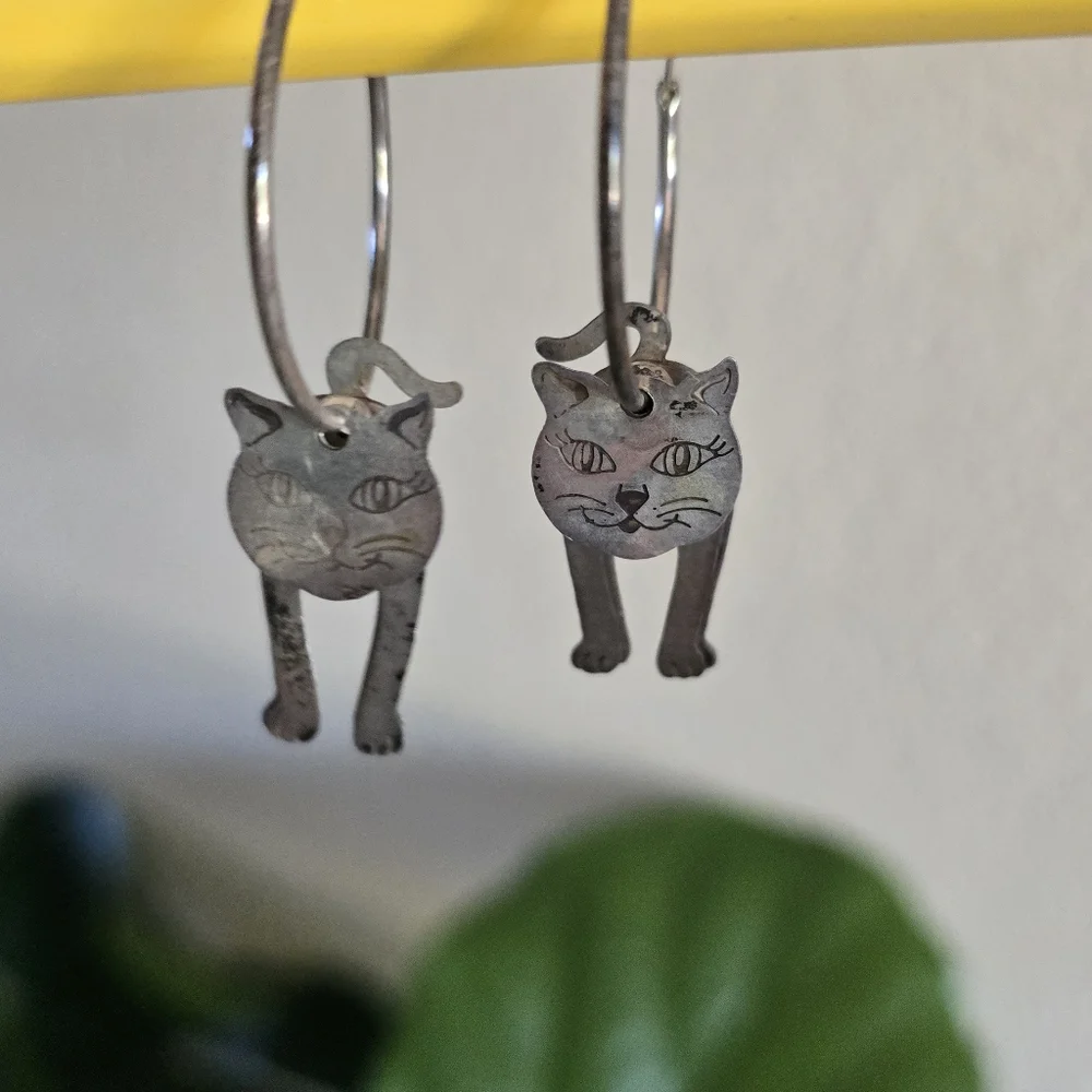 Esterling Silver Dangle Cat Earrings‎